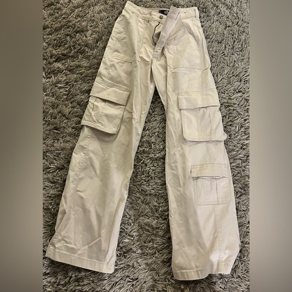 Hollister Womens Cargo Pants - Light Tan